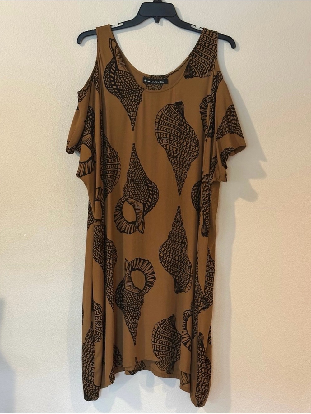 Manaola Shell Dress Cold-Shoulder